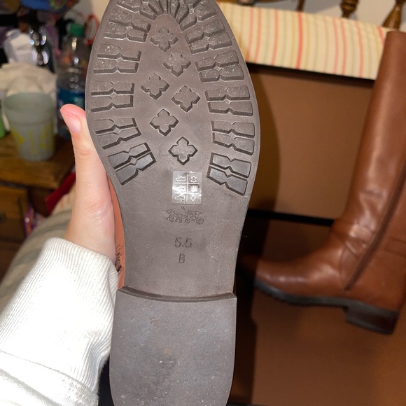 Coach women’s boots, ESSEX SEMI MATTE CALF DARK SADDLE - Picture 5 of 10